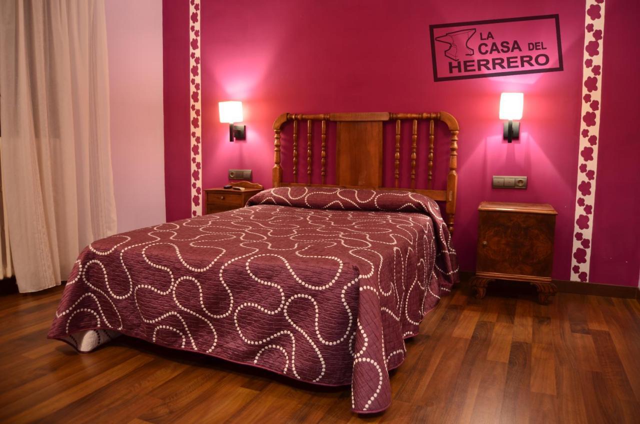 La Casa Del Herrero El Poyo Экстерьер фото