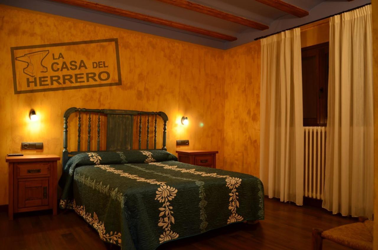 La Casa Del Herrero El Poyo Экстерьер фото